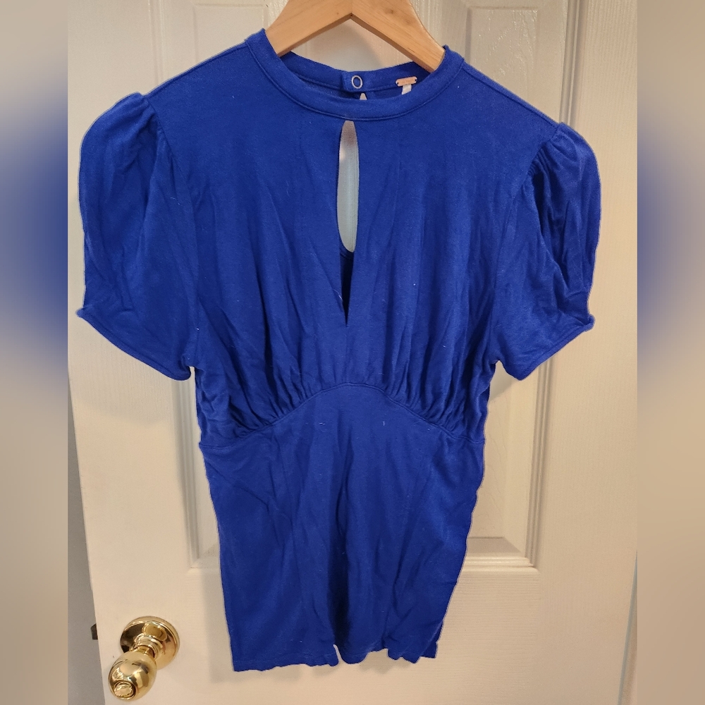 Free People - Cobalt Keyhole Top With Princess Seams 💙